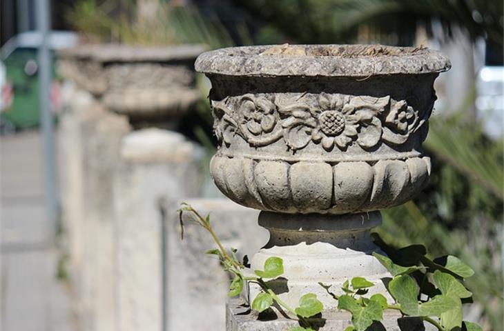 planter with solar light