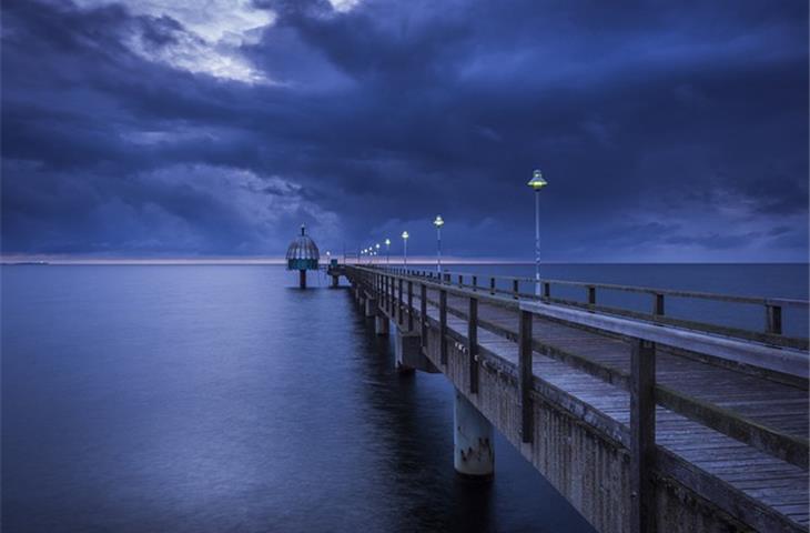 dock lights solar powered