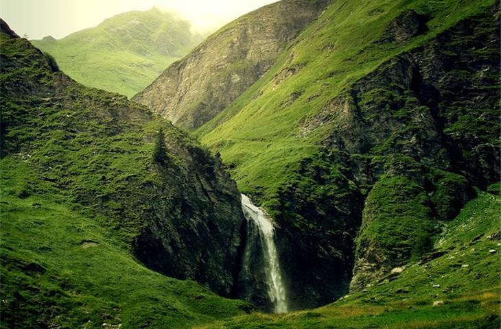 solar lights for waterfalls