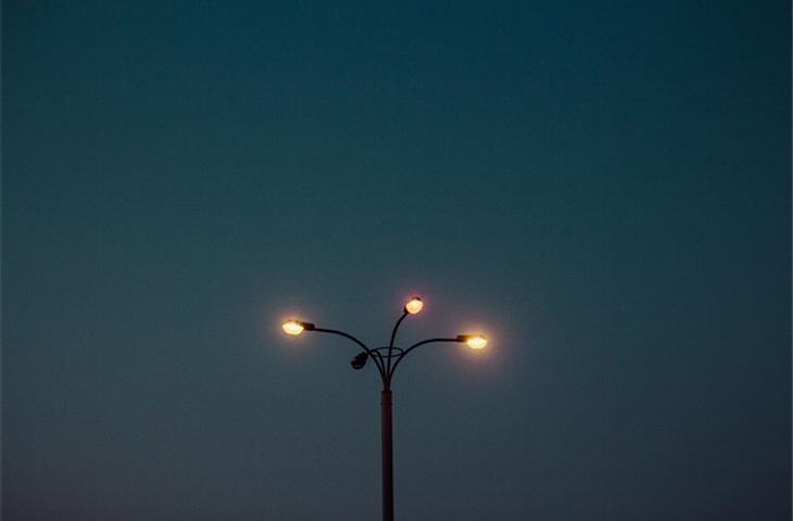 contemporary solar lamp post