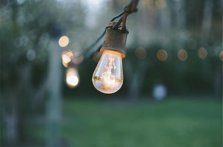 colored solar string lights