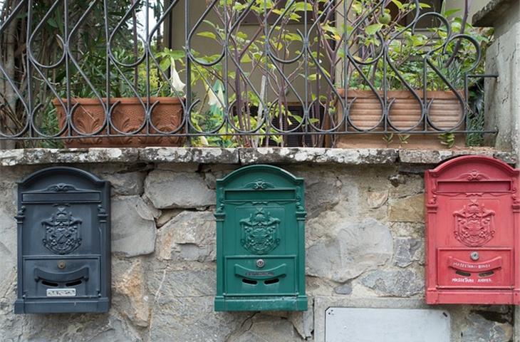 solar lighted mailbox post