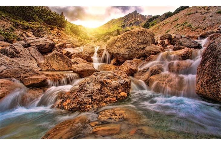 solar lights for waterfalls