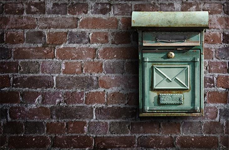 mailbox with solar light