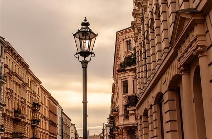 solar light for lamp post