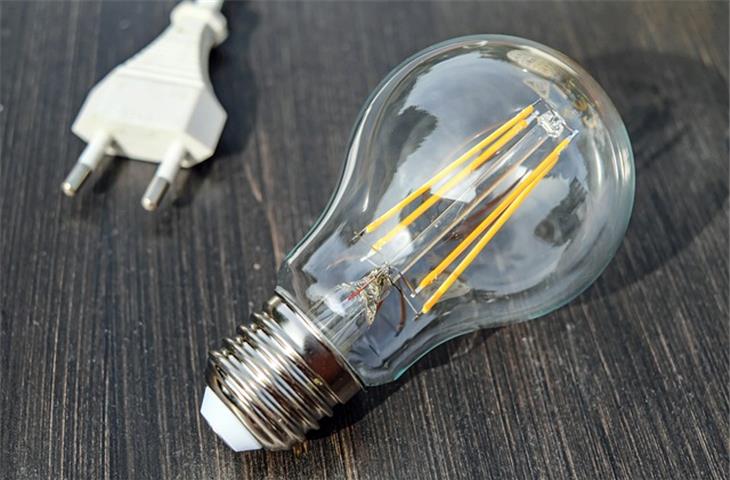 solar powered light bulb socket